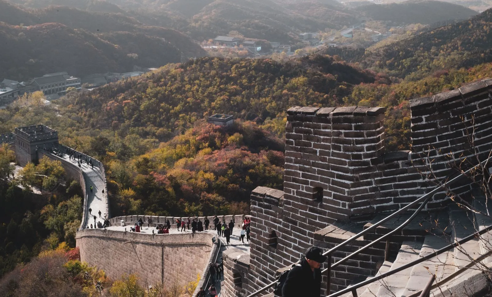 Hiking the Great Wall in autumn