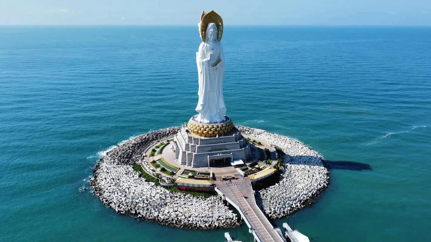 The 108-meter Guanyin statue at Nanshan