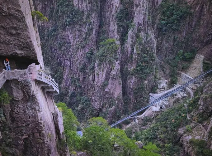 Cliff-hugging walkways in the West Sea Grand Canyon