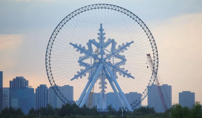 The Snowflake Ferris Wheel in winter