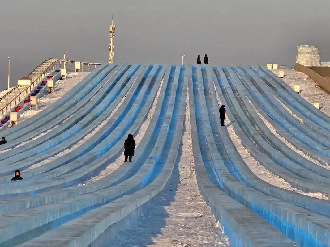 The Super Ice Slide lanes at Harbin